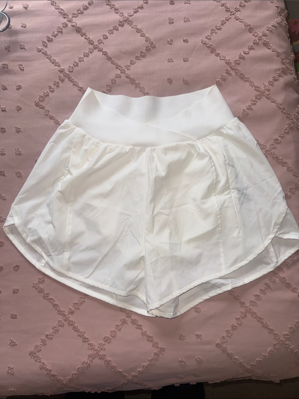 NWT WHITE ATHLETIC SHORTS